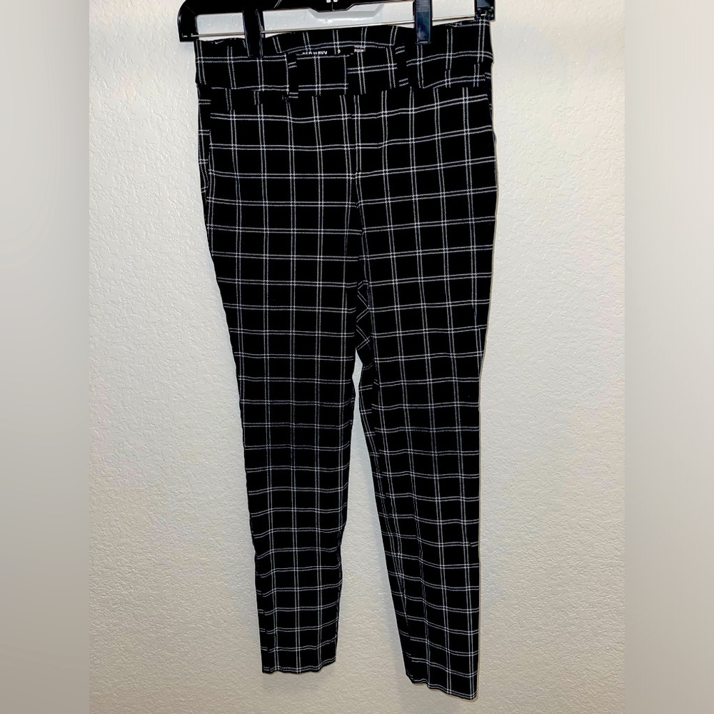 Old Navy Black and White Dress Pants with Windowpane Pattern